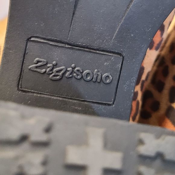 Zigi Soho Leopard Block Heel Booties size 8 - Picture 8 of 8